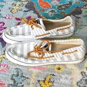 Womans sperry striped bahama style